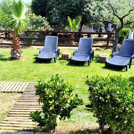 Chata Casa Vacanze 'al Giardino Degli Ulivi' *